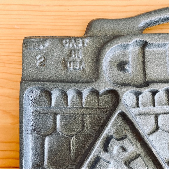 Vintage Kitchen Vintage John Wright Cast Iron Gingerbread House